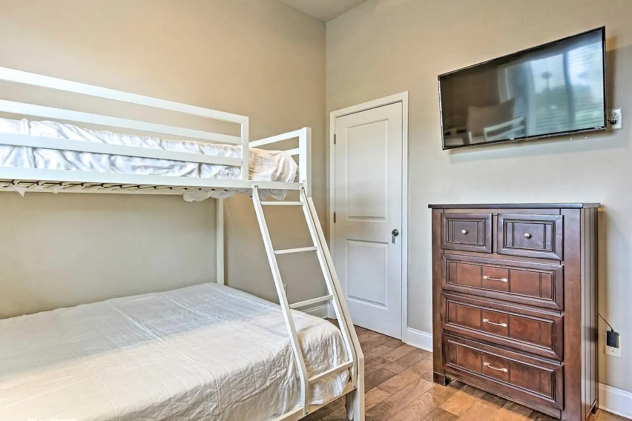Luxurious Alerio Condo - Steps To Private Beach! United States