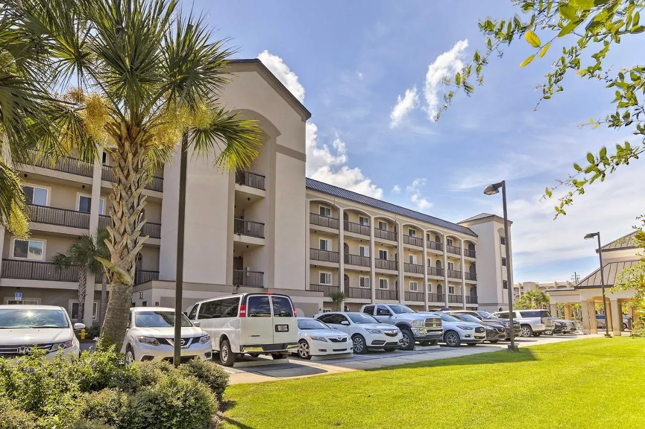 Apartment Luxurious Alerio Condo - Steps To Private Beach!